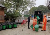 馬池墩社區(qū)更換分類垃圾桶，助力文明城市創(chuàng)建
